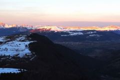 Le Signal St-Michel avec en toile de fond la barrière est du Vercors