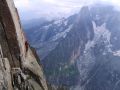 A droite les Drus et l\'Aiguille Verte dans les nuages